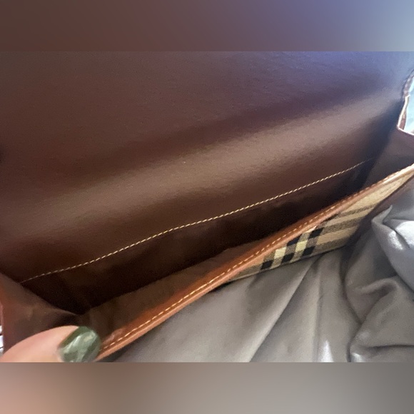 Burberry’s Wallet - Picture 4 of 8